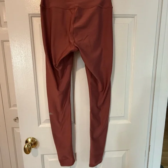 Alo High Waist Airlift leggings size medium - Picture 2 of 2